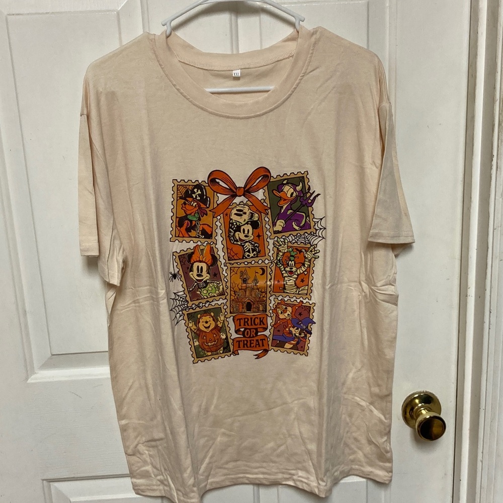 3/$20 bundle and save Halloween Graphic T-Shirt